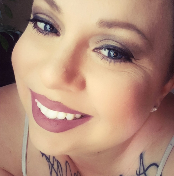 Meet the Posher Other - Meet your Posher, Amanda